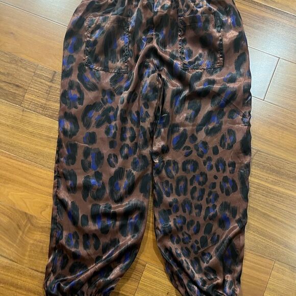 Karlie leopard jogger NWT - Picture 5 of 7